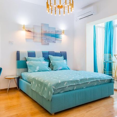 New Studio Carturesti - City Center بوخارست المظهر الخارجي الصورة